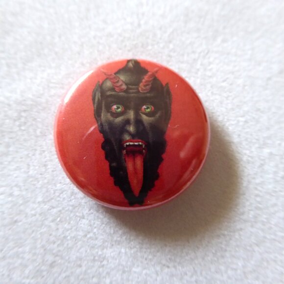 NEW VINTAGE KRAMPUS DEMON ILLUSTRATION COLLECTIBLE BUTTON PIN BADGE - Picture 2 of 4